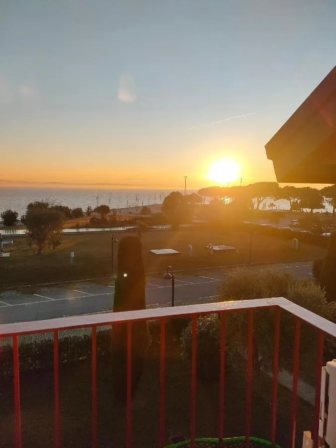 Sirmione Sunrise Lake View Apartment Italy